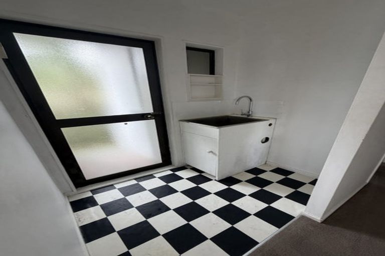 Photo of property in 3/11 Fruitvale Road, New Lynn, Auckland, 0600