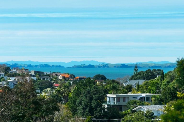 Photo of property in 1 Stitchbird Close, Murrays Bay, Auckland, 0630