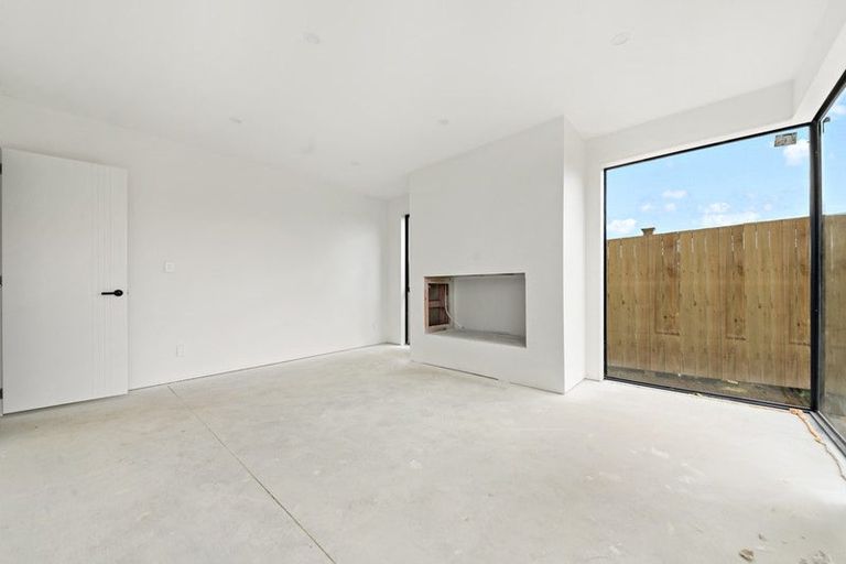 Photo of property in 43 Evergreen Parade, Rosehill, Papakura, 2113