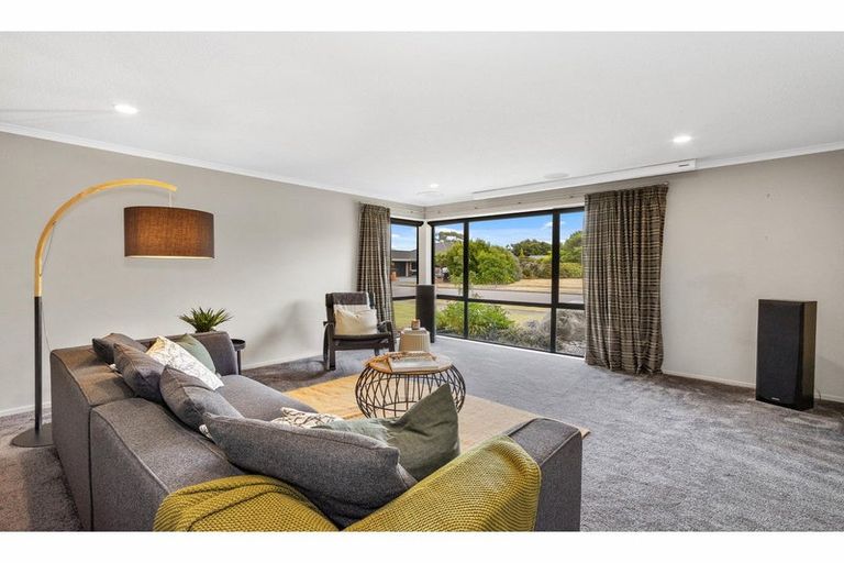 Photo of property in 5 Viceroy Place, Halswell, Christchurch, 8025