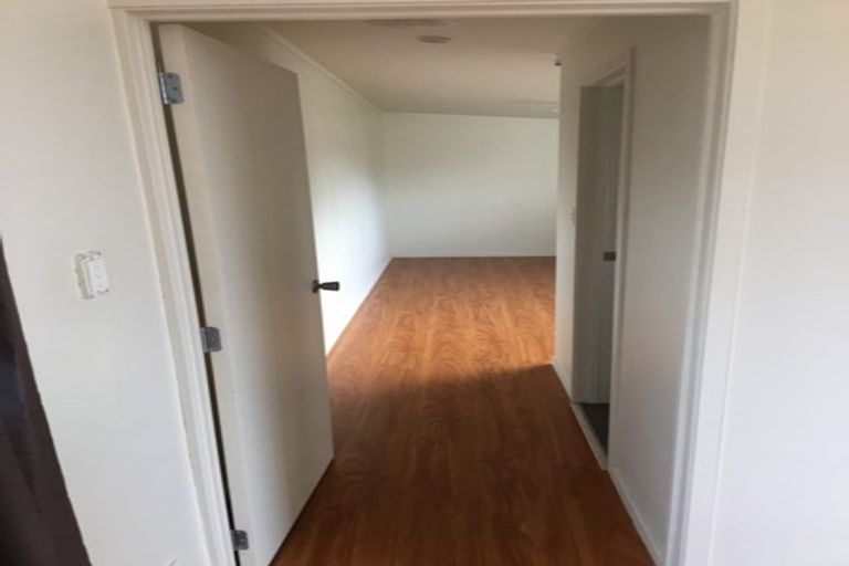 Photo of property in 10 Cairngorm Place, Highland Park, Auckland, 2010