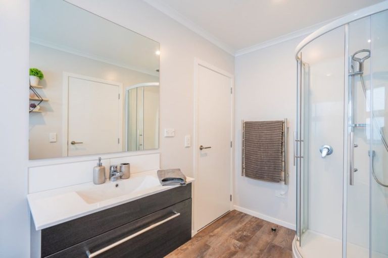 Photo of property in 27 Gallipoli Place, Paraparaumu, 5032