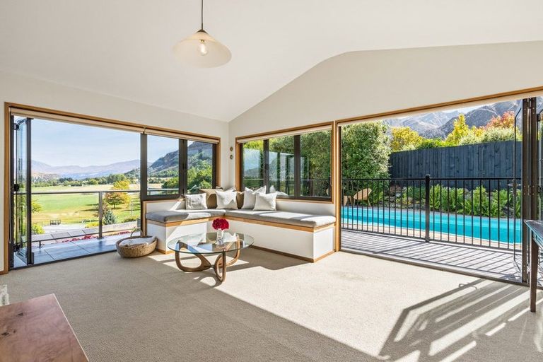 Photo of property in 18 Stafford Street, Arrowtown, 9302