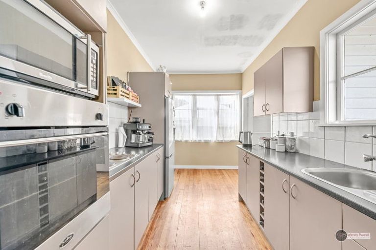 Photo of property in 38 Hall Crescent, Epuni, Lower Hutt, 5011