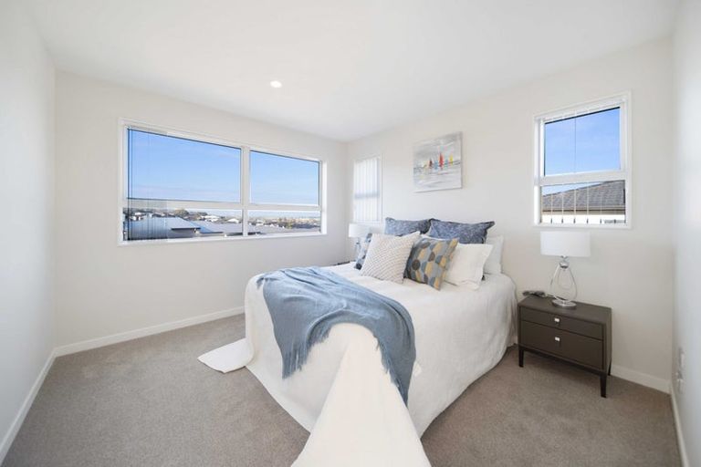 Photo of property in 14 Frazen Avenue, Papakura, 2110