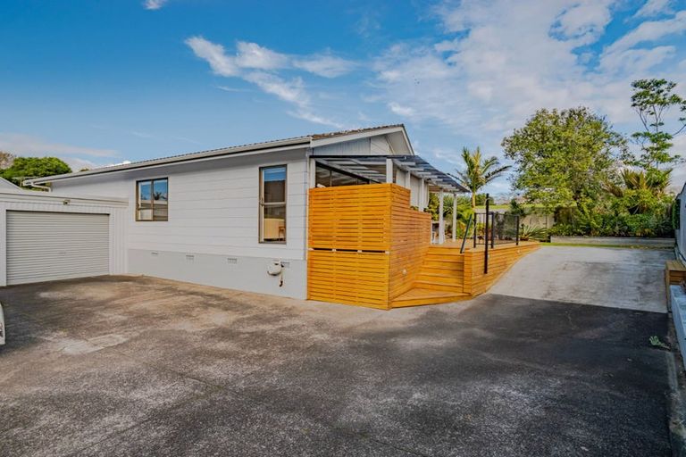 Photo of property in 2/21 Rapallo Place, Farm Cove, Auckland, 2012