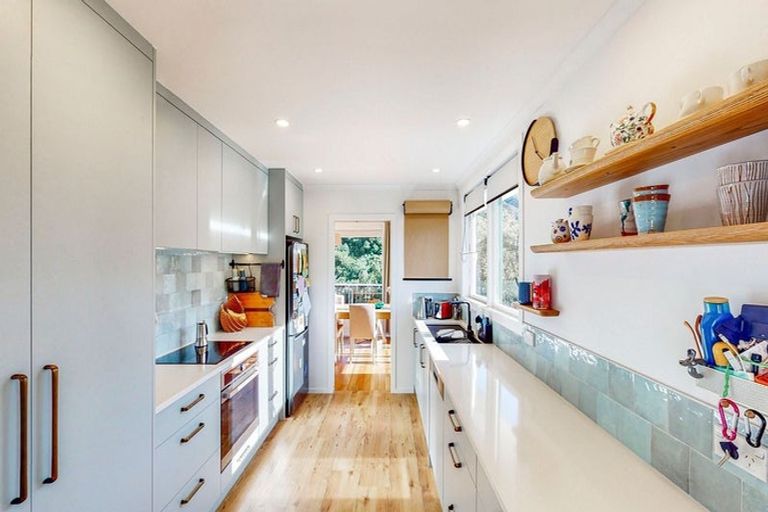 Photo of property in 26 Doris Gordon Crescent, Crofton Downs, Wellington, 6035