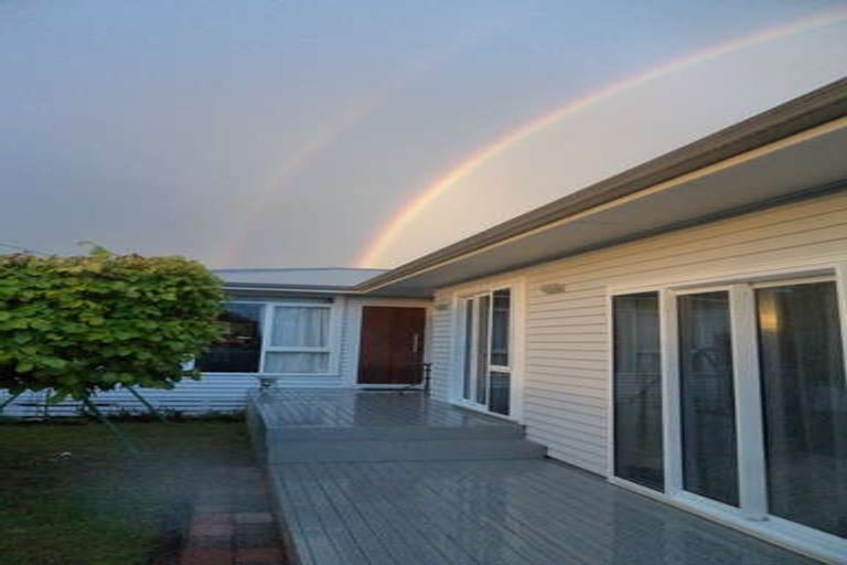 Photo of property in 10 Charles Crescent, Rainbow Point, Taupo, 3330
