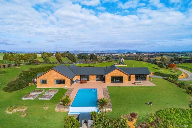 Photo of property in 87 Ruebe Road, Buckland, Pukekohe, 2677
