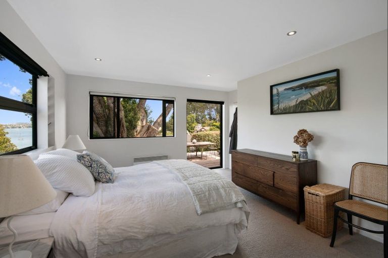 Photo of property in 1/11 Pullum Street, Birkenhead, Auckland, 0626