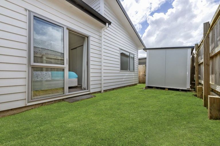 Photo of property in 13 Kapowai Boulevard, Takanini, 2112