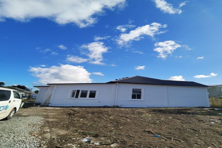 Photo of property in 1 Valentine Street, Papakura, 2110