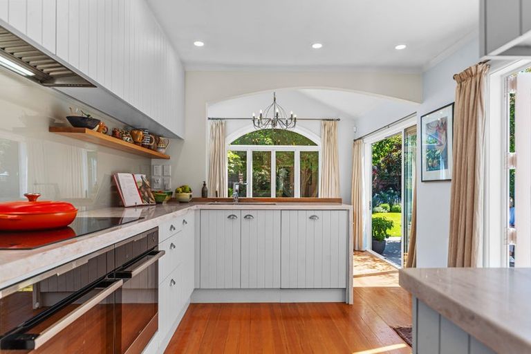 Photo of property in 43 Colombo Street, Cashmere, Christchurch, 8022