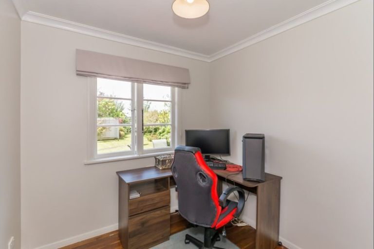 Photo of property in 13 Saint Annes Street, Levin, 5510