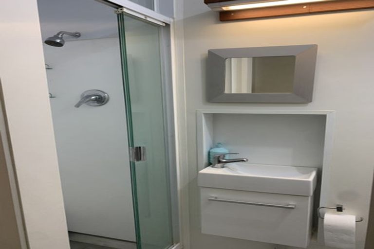 Photo of property in 14 Pokohiwi Road, Normandale, Lower Hutt, 5010