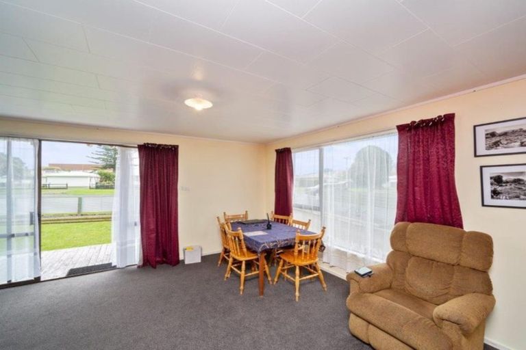 Photo of property in 46 Kapuni Street, Manaia, 4612
