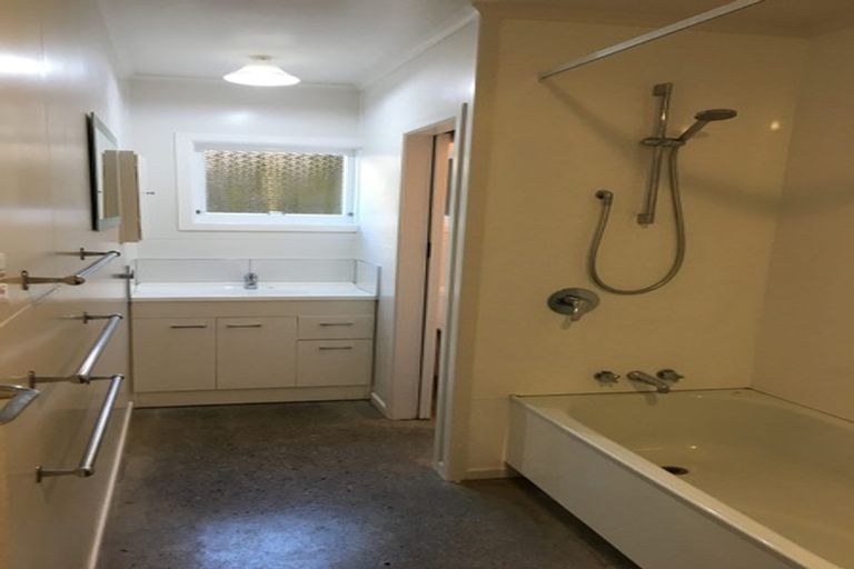 Photo of property in 3/23a Hamblyn Street, Strandon, New Plymouth, 4312