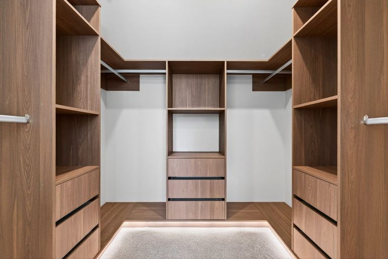 Photo of property in 1a Prestige Place, Castor Bay, Auckland, 0620