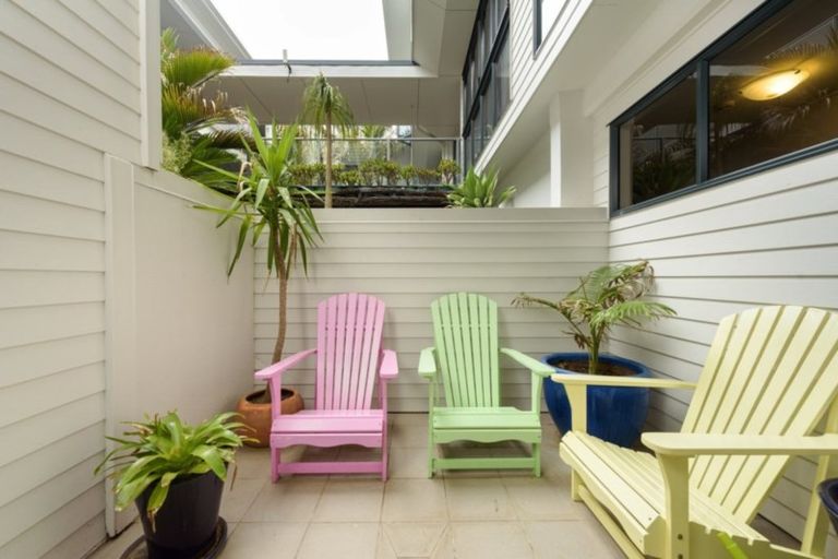 Photo of property in Atlas Apartments, 8/49 Maunganui Road, Mount Maunganui, 3116