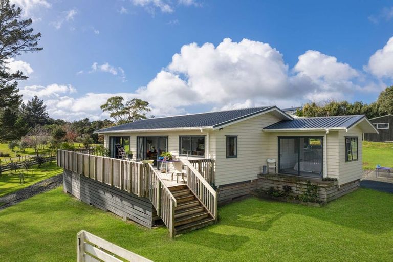 Photo of property in 211b Cable Bay Block Road, Cable Bay, 0420