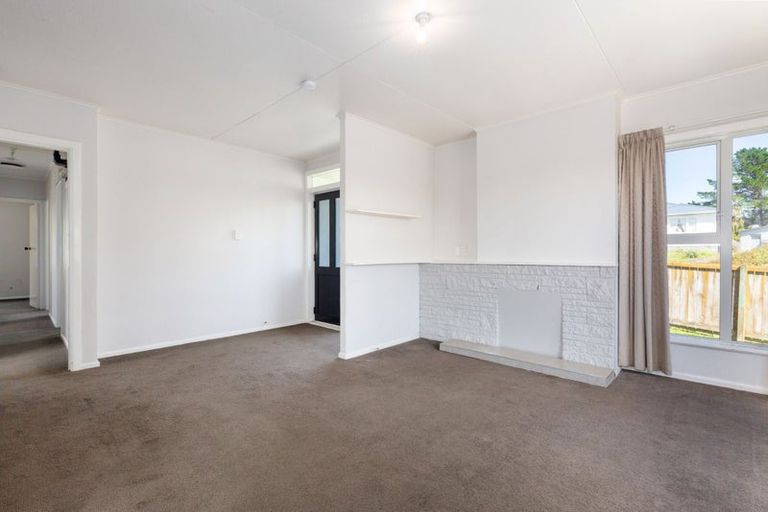 Photo of property in 41 Leicester Street, Cannons Creek, Porirua, 5024