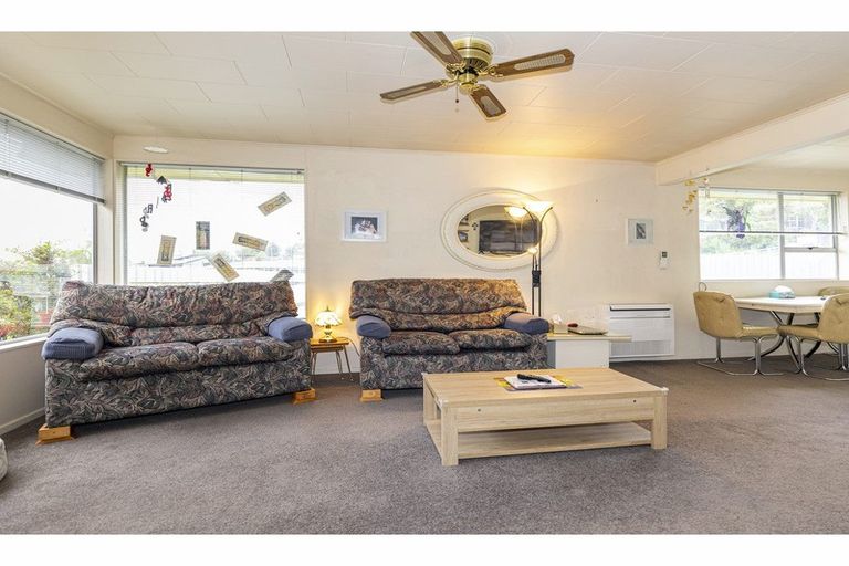 Photo of property in 6 Clyde Carr Crescent, Waimataitai, Timaru, 7910