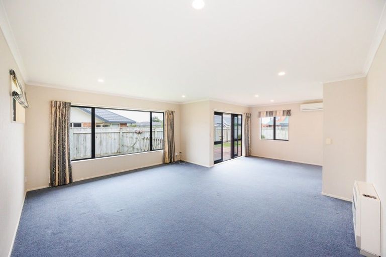 Photo of property in 38 Parnell Heights Drive, Kelvin Grove, Palmerston North, 4414