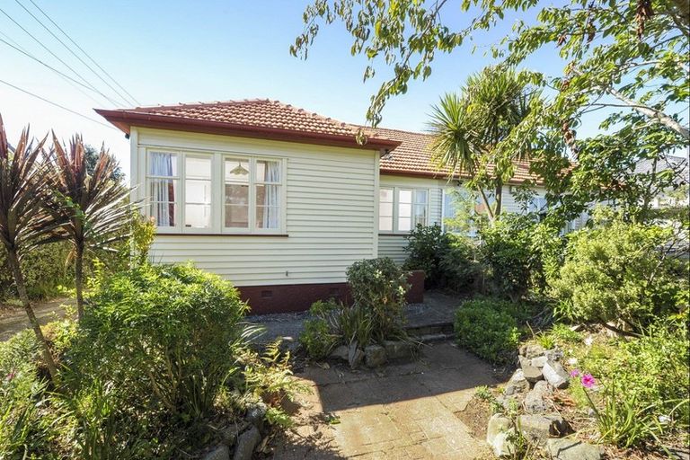 Photo of property in 29 State Avenue, Onehunga, Auckland, 1061