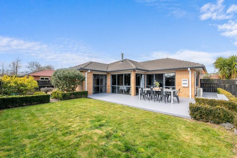 Photo of property in 4 Courtenay Place, Owhata, Rotorua, 3010