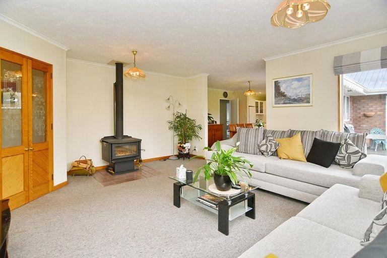 Photo of property in 15 Autumn Place, Mairehau, Christchurch, 8052