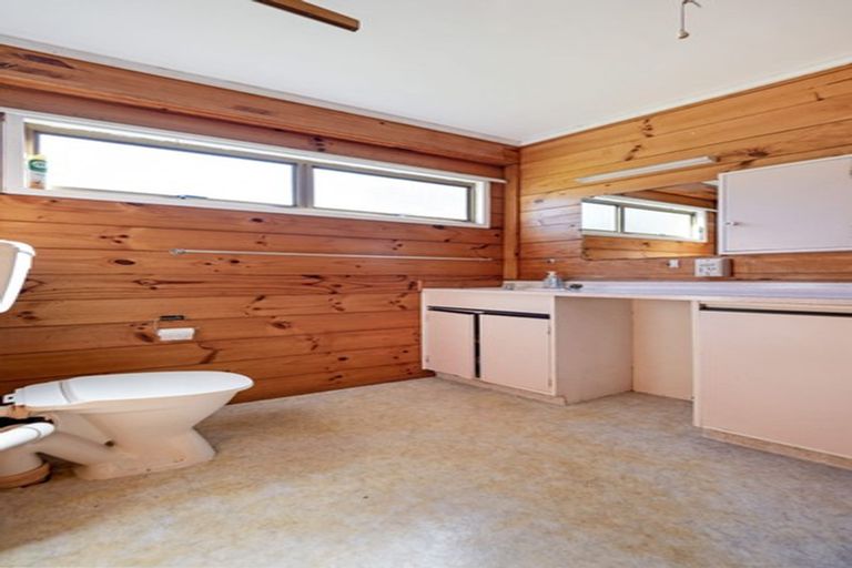 Photo of property in 19 Endymion Place, Half Moon Bay, Auckland, 2012