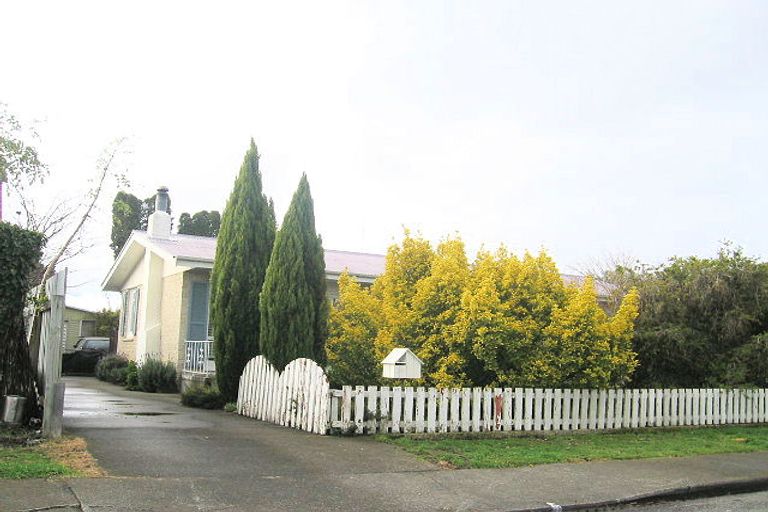 Photo of property in 70 Dover Road, Flaxmere, Hastings, 4120