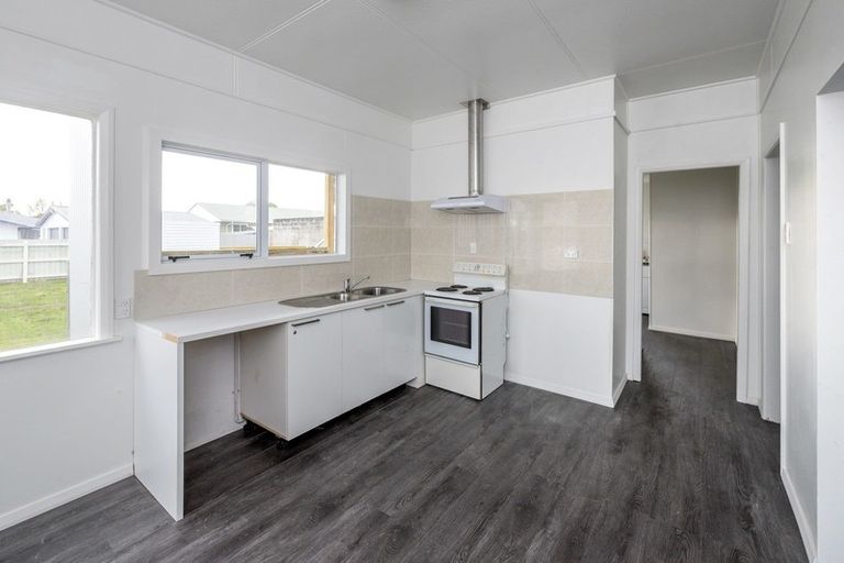 Photo of property in 12 Stuckey Street, Levin, 5510