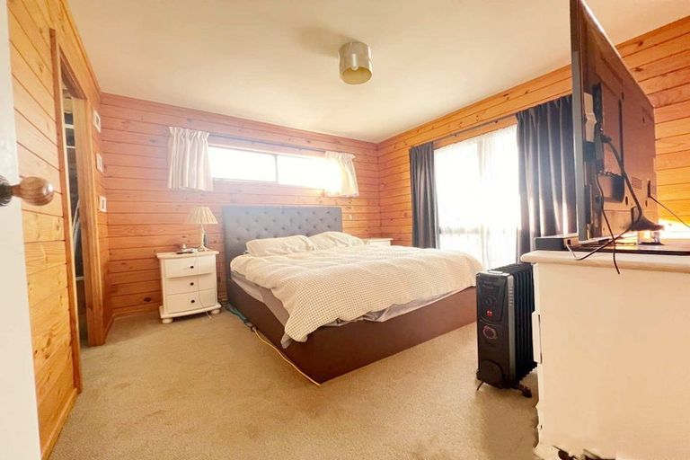 Photo of property in 1/21 Channing Crescent, Botany Downs, Auckland, 2010