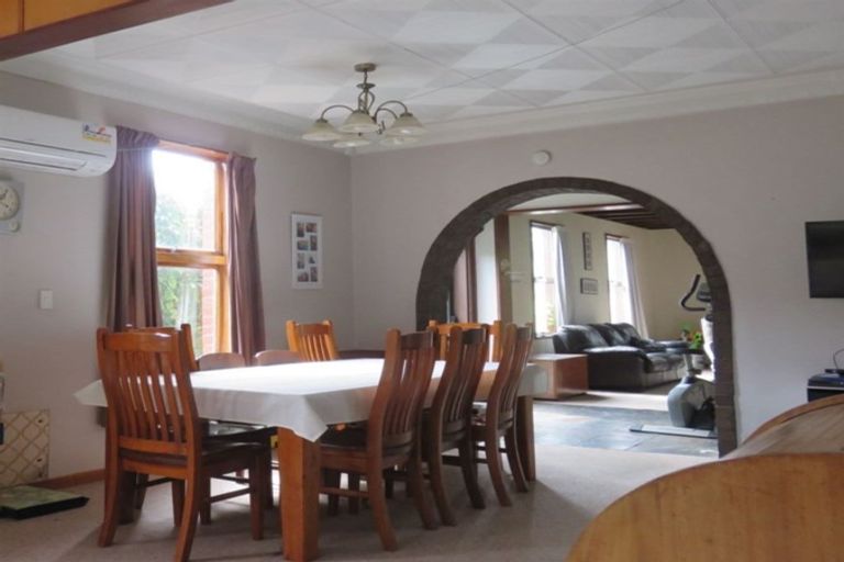 Photo of property in 215 Talbot Street, Geraldine, 7930