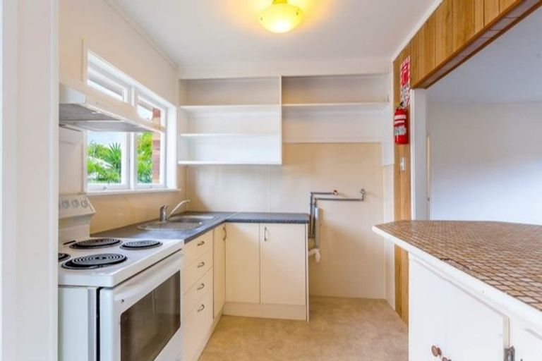 Photo of property in 45 Hogans Road, Glenfield, Auckland, 0629