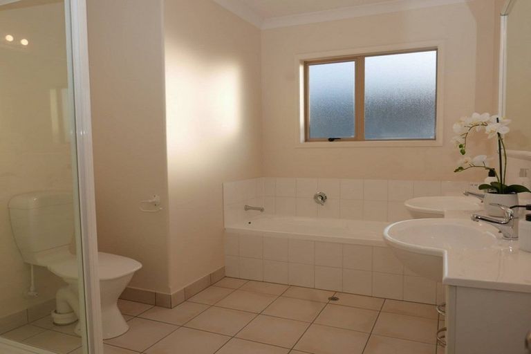 Photo of property in 53 Woodhurst Drive, Casebrook, Christchurch, 8051