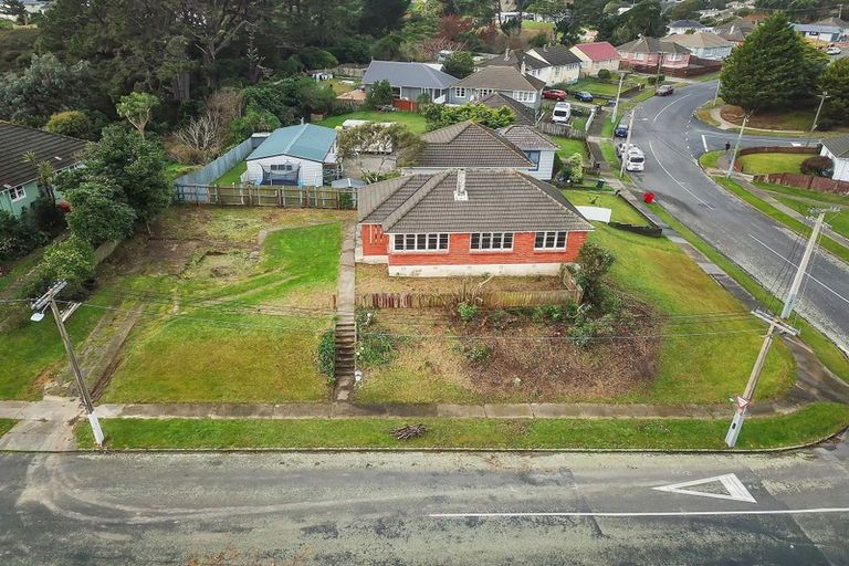 Photo of property in 2 Chew Place, Ranui, Porirua, 5024