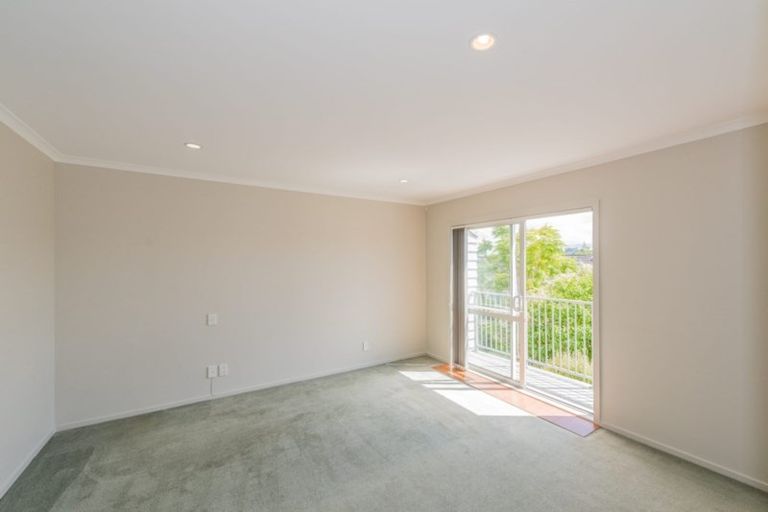 Photo of property in 6/78 Fernhill Way, Oteha, Auckland, 0632