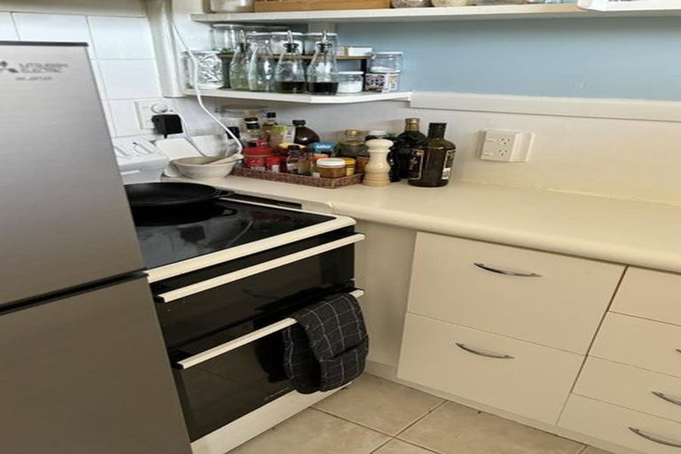 Photo of property in 20/4 Claremont Grove, Mount Victoria, Wellington, 6011