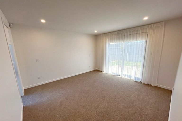 Photo of property in 25 Kenehi Road, Karaka, 2124