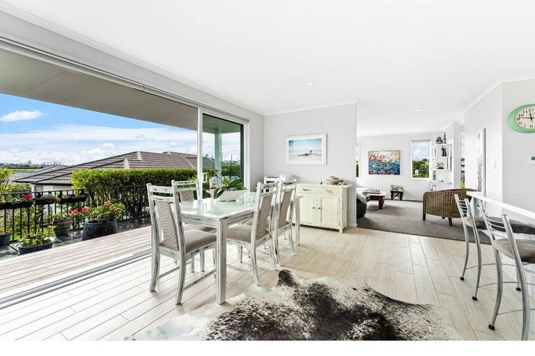 Photo of property in 16 Discovery Drive, Gulf Harbour, Whangaparaoa, 0930