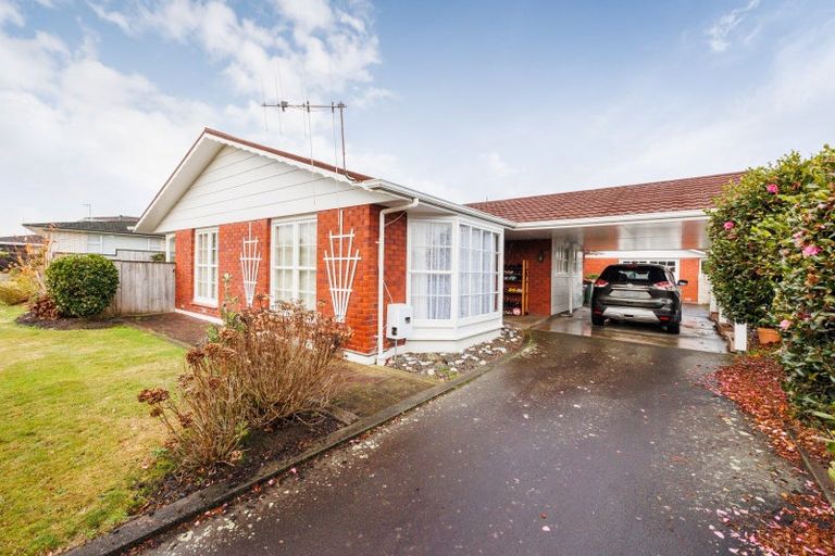 Photo of property in 14 Mudgway Place, Awapuni, Palmerston North, 4412
