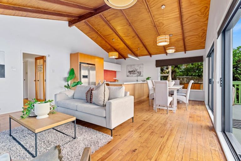 Photo of property in 26 Edwin Mitchelson Road, Muriwai, Waimauku, 0881