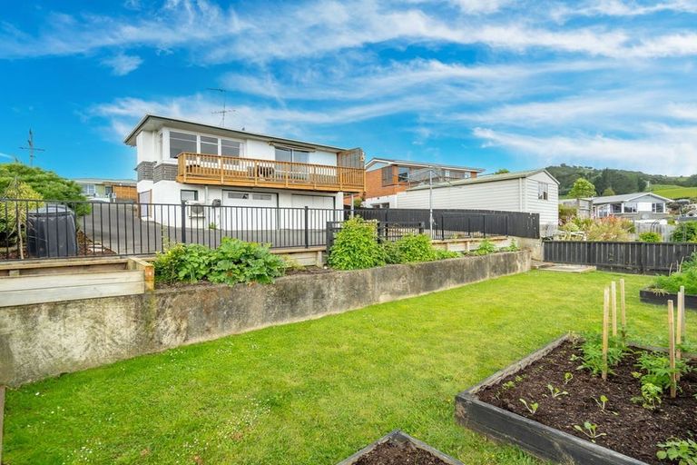 Photo of property in 54 Elwyn Crescent, Green Island, Dunedin, 9018