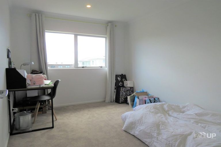 Photo of property in 20 Gilbert Hall Way, Swanson, Auckland, 0614