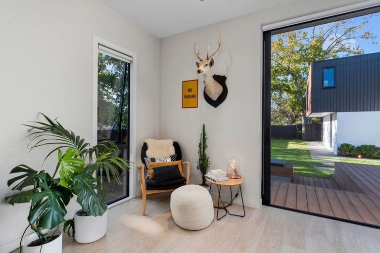 Photo of property in 98 Ferry Parade, Herald Island, Auckland, 0618