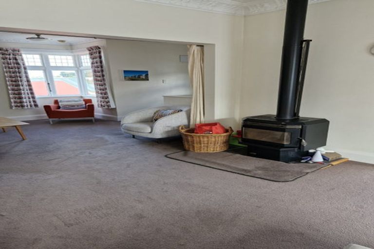 Photo of property in 102 Clyde Street, Island Bay, Wellington, 6023