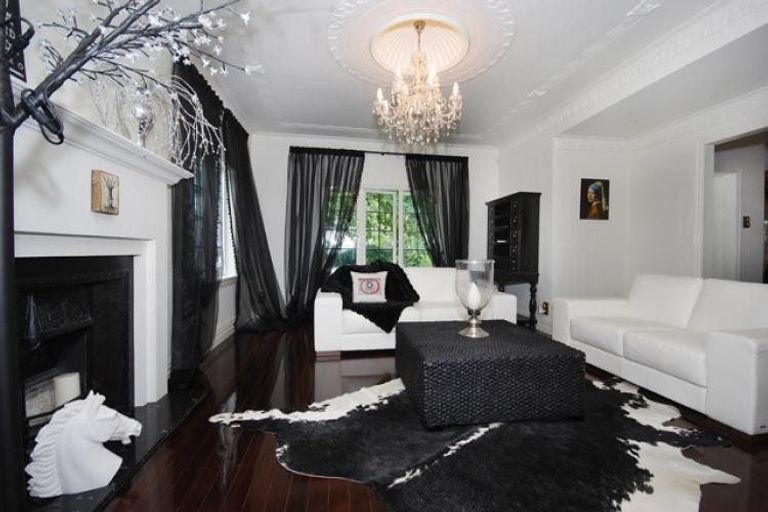 Photo of property in 18 Nikau Street, Eastbourne, Lower Hutt, 5013