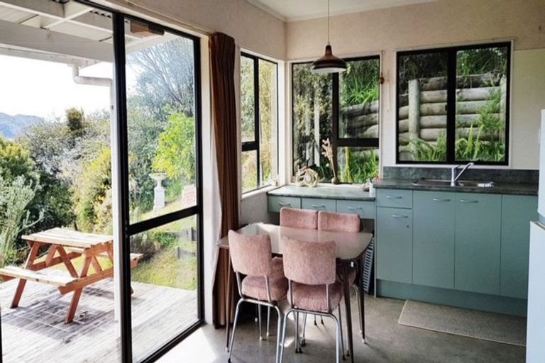 Photo of property in 74 Rapata Road, Oakura, Hikurangi, 0184